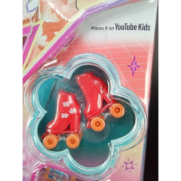 Barbie Dream Besties Skate Party Teresa Doll With Accessories Roller Skates - Picture 3 of 8